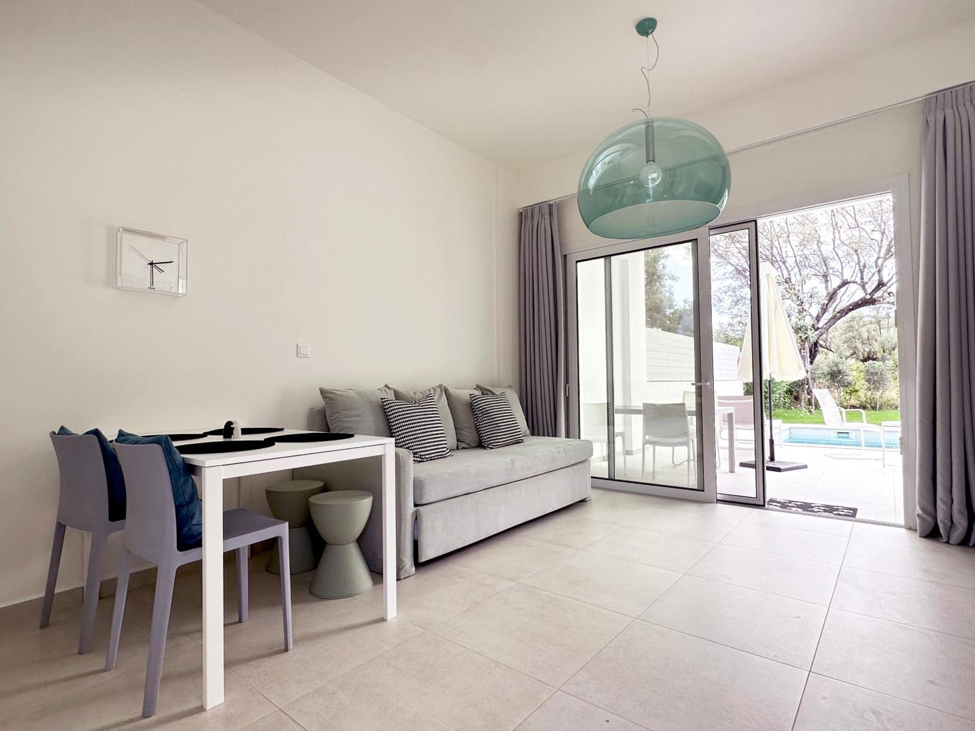 Splash Suites With Private Pools Nikiana Ngoại thất bức ảnh
