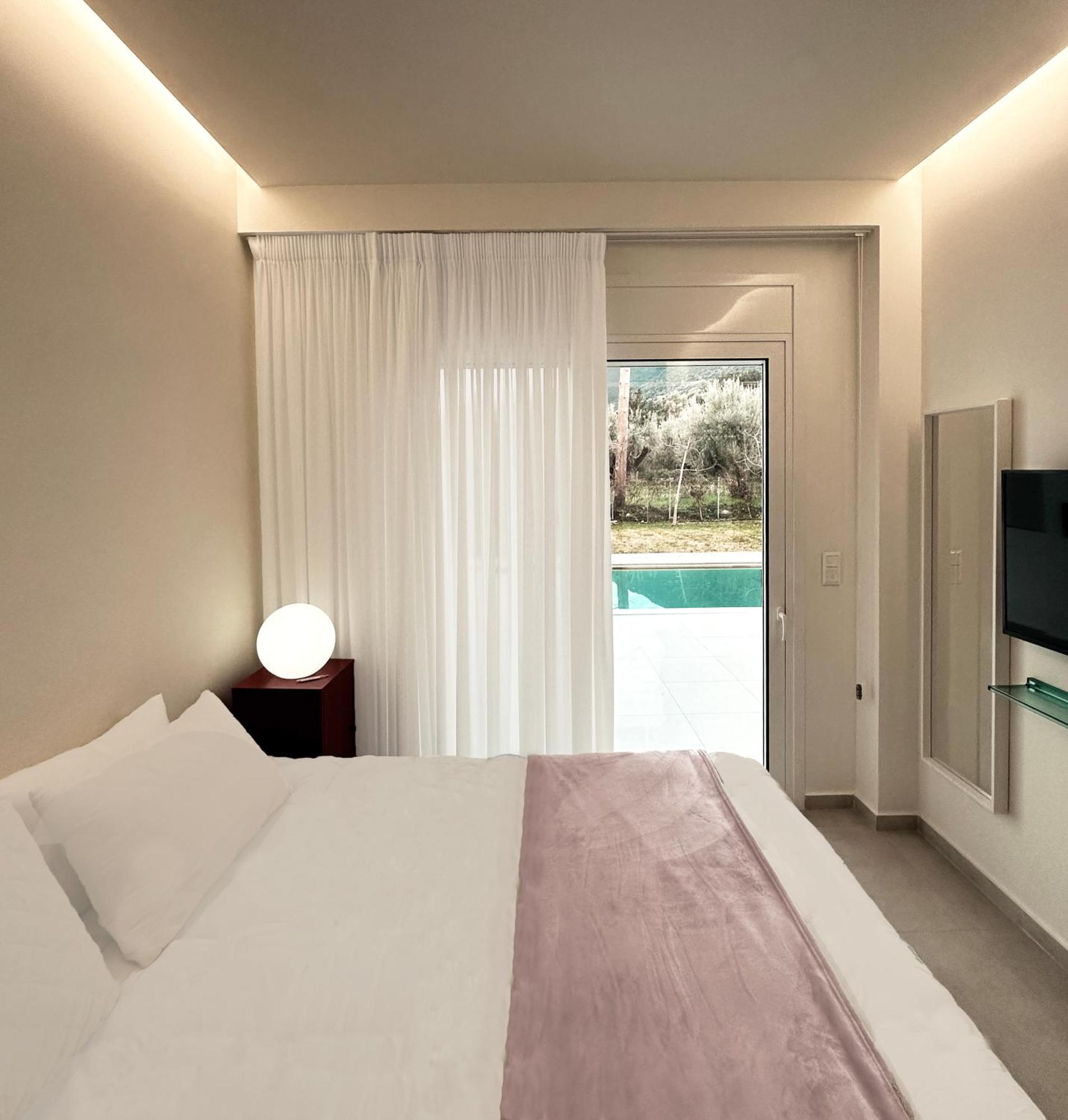 Splash Suites With Private Pools Nikiana Ngoại thất bức ảnh