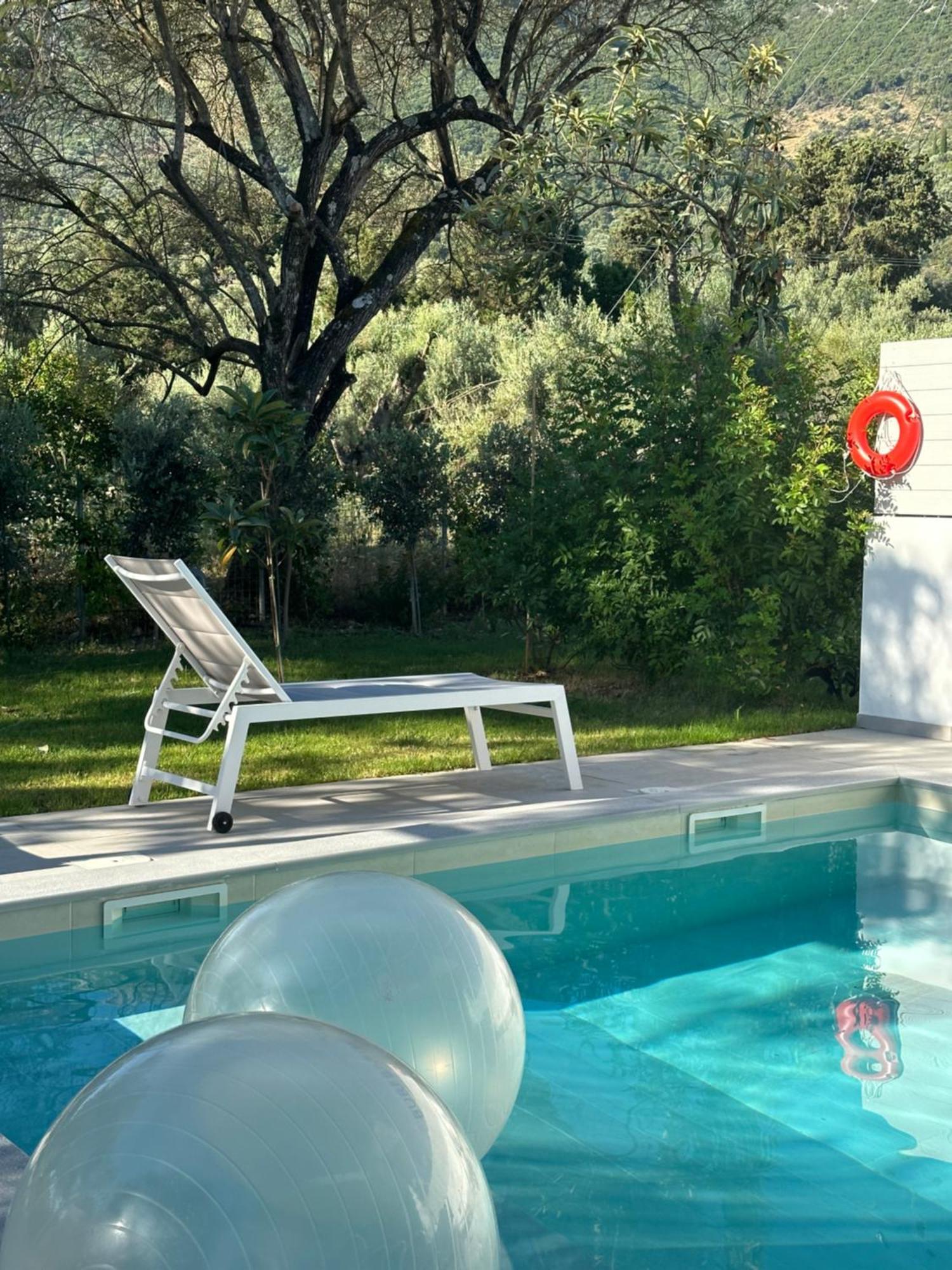 Splash Suites With Private Pools Nikiana Ngoại thất bức ảnh